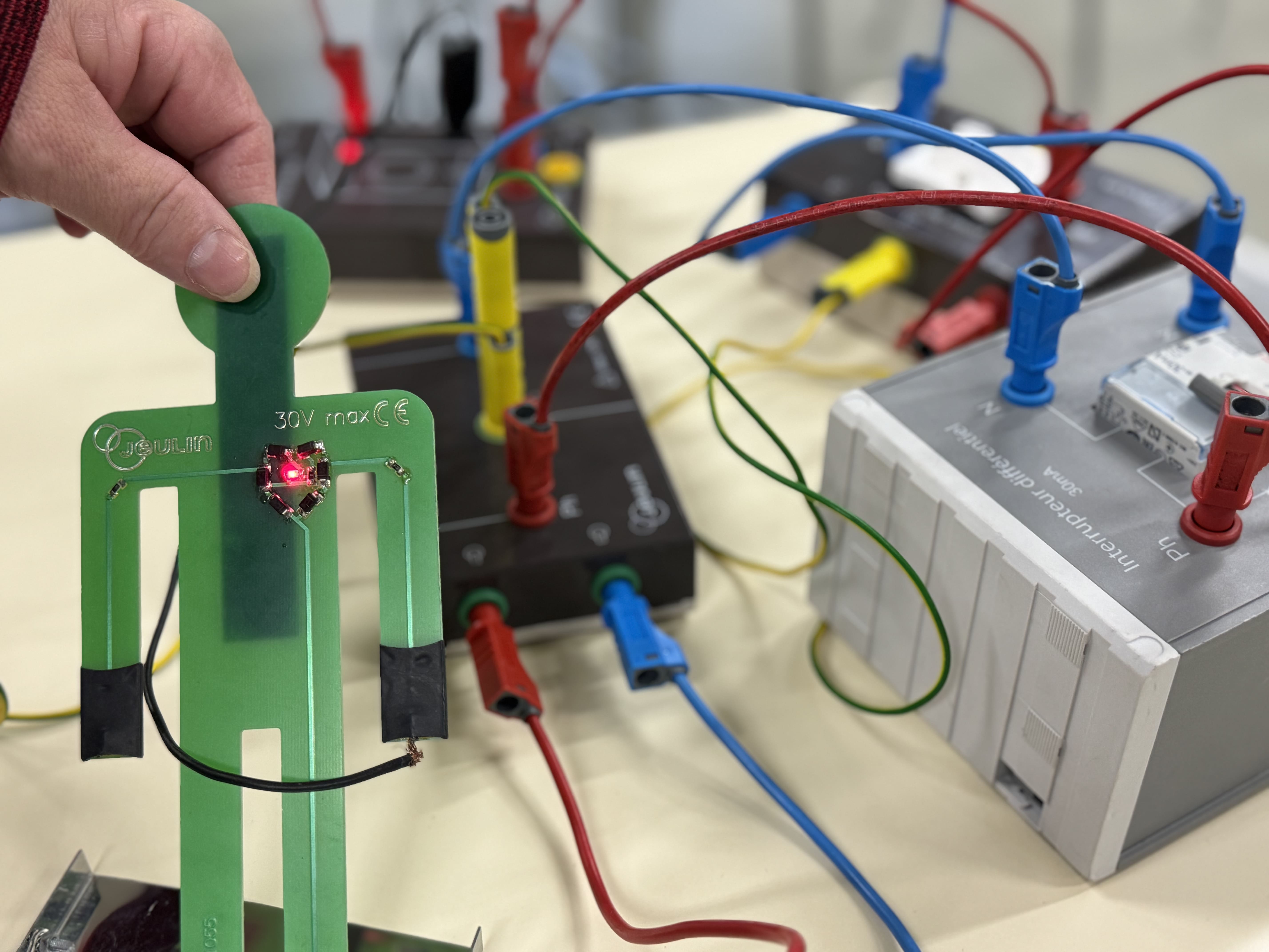 modèle-électrique-démonstration Modèle en plastique pour démonstration électrique
